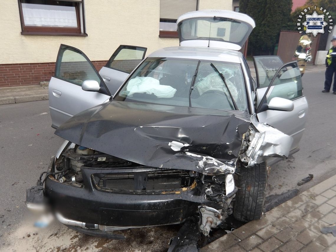 Nie zatrzymał się, zaczął uciekać i wyrzucił narkotyki. Pościg zakończony potężnym dzwonem