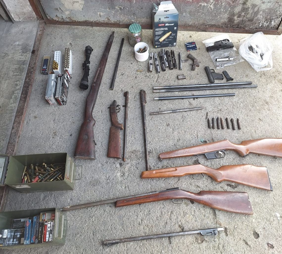 Nielegalnie wytwarzał broń palną. Domorosły rusznikarz zatrzymany przez policję Nielegalnie wytwarzał broń palną. Domorosły rusznikarz zatrzymany przez policję