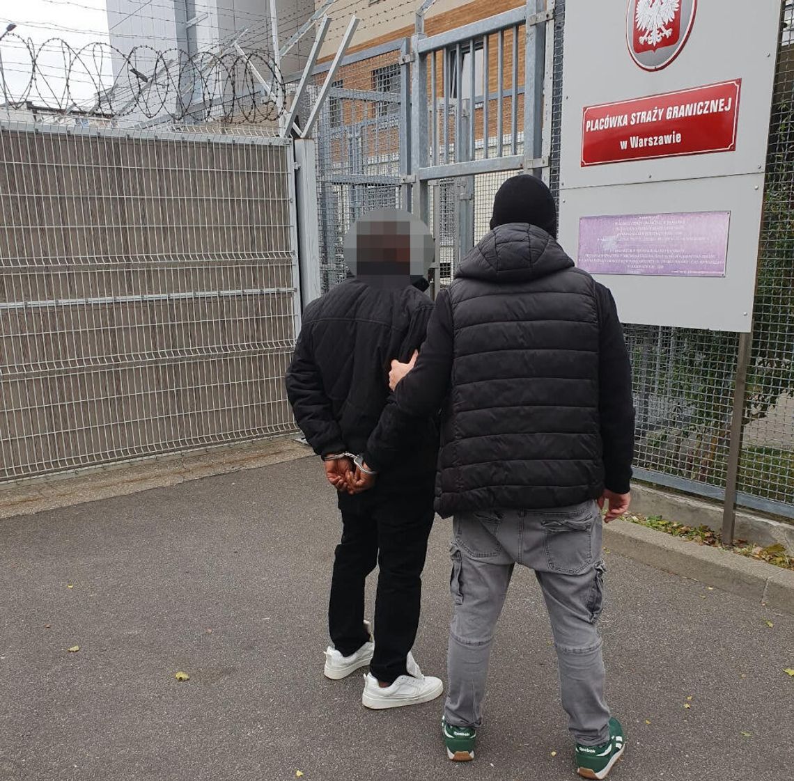 Nigeryjczyk założył konto na fałszywy paszport. Znaleźli przy nim kilkadziesiąt tysięcy złotych Nigeryjczyk założył konto na fałszywy paszport. Znaleźli przy nim kilkadziesiąt tysięcy złotych