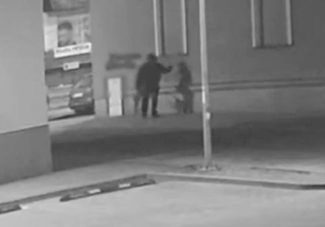 Nocą wypisywał na budynkach brzydkie rzeczy. Chciał się zemścić na kobiecie