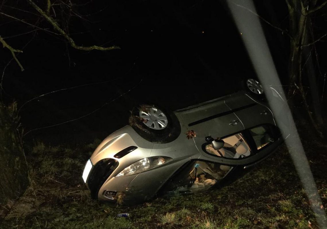 Nocna przejażdżka zakończona w rowie. 26-latka chciała „przemyśleć sprawy” mając 1,5 promila we krwi