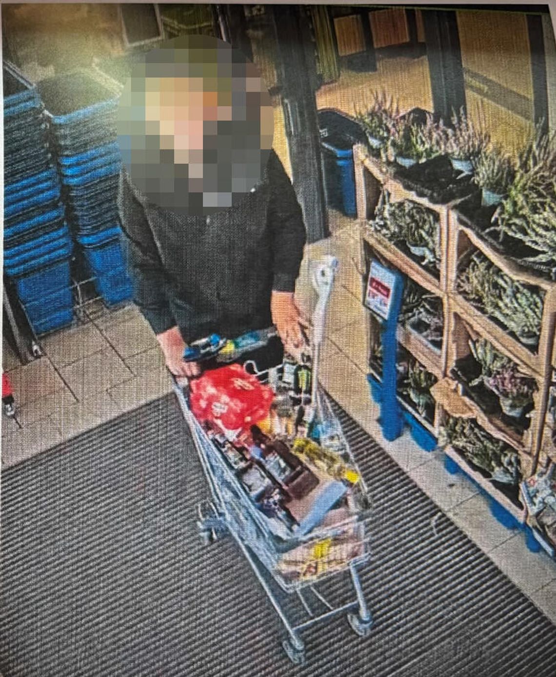 Notorycznie okradał sklepy. 39-latek wpadł z wózkiem pełnym łupów Notorycznie okradał sklepy. 39-latek wpadł z wózkiem pełnym łupów