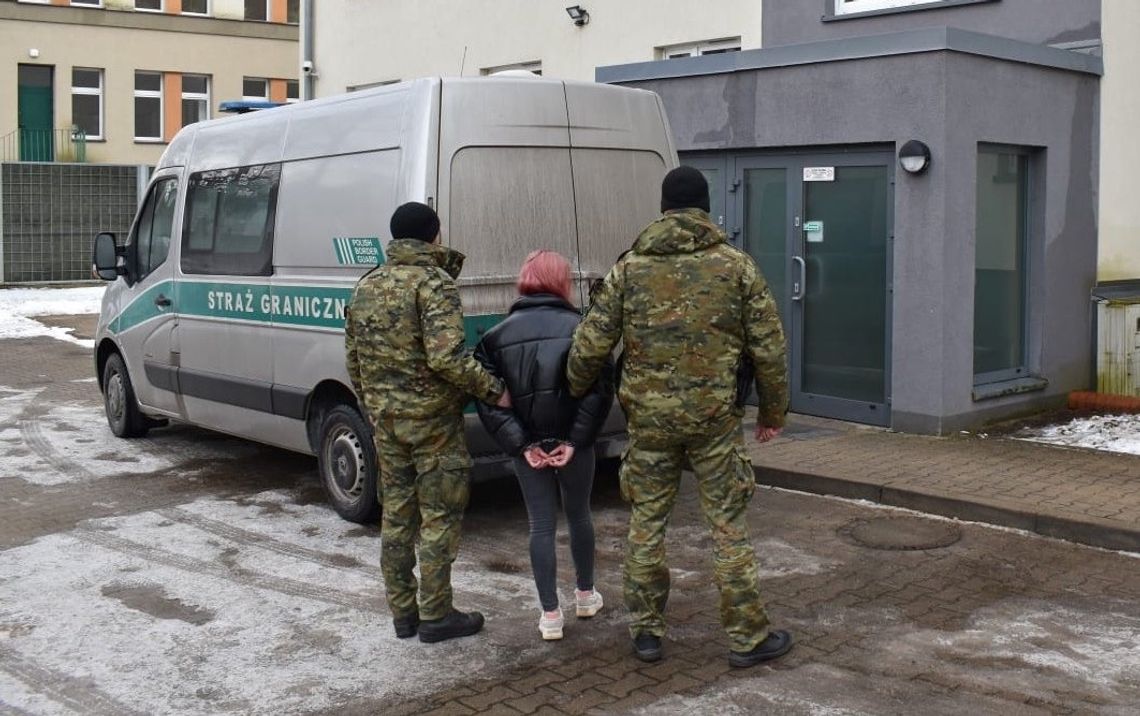 Nożowniczka z Ukrainy wydalona z Polski. 27-latka otrzymała 8-letni „wilczy bilet”