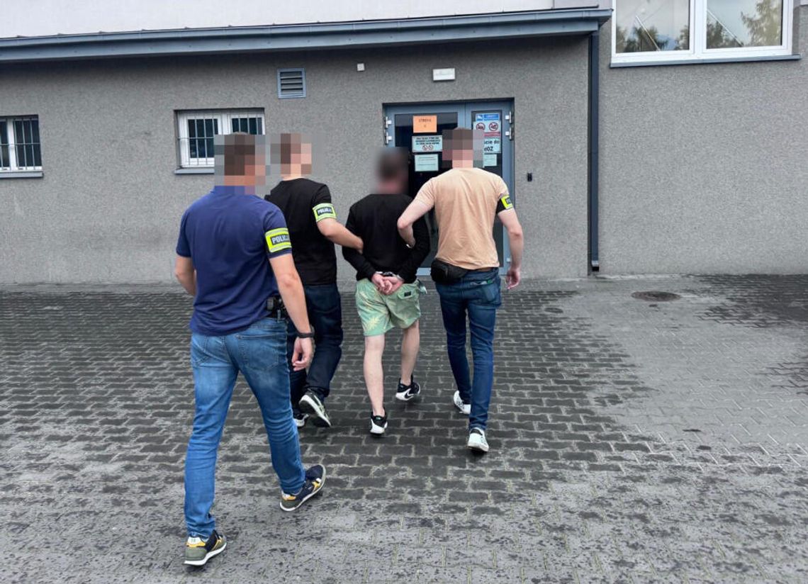 Nożownik z Ursynowa zatrzymany. Zaatakował, bo mężczyzna zwrócił mu uwagę na nieobyczajne zachowanie