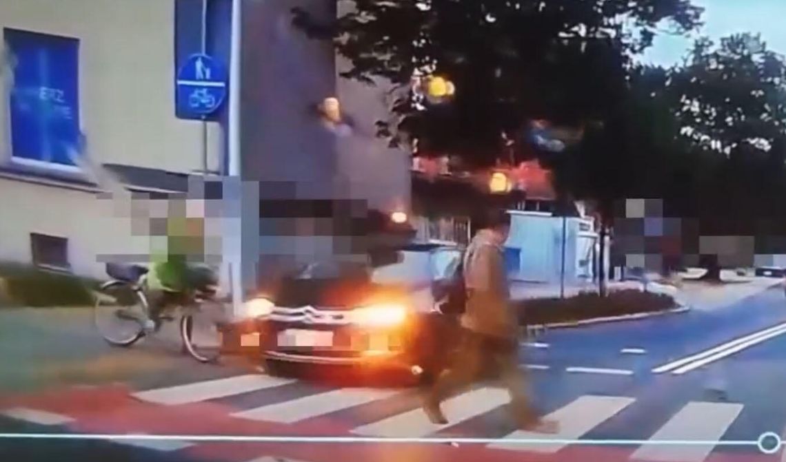 O krok od tragedii na przejściu dla pieszych. Młody kierowca prawie potrącił dwie osoby