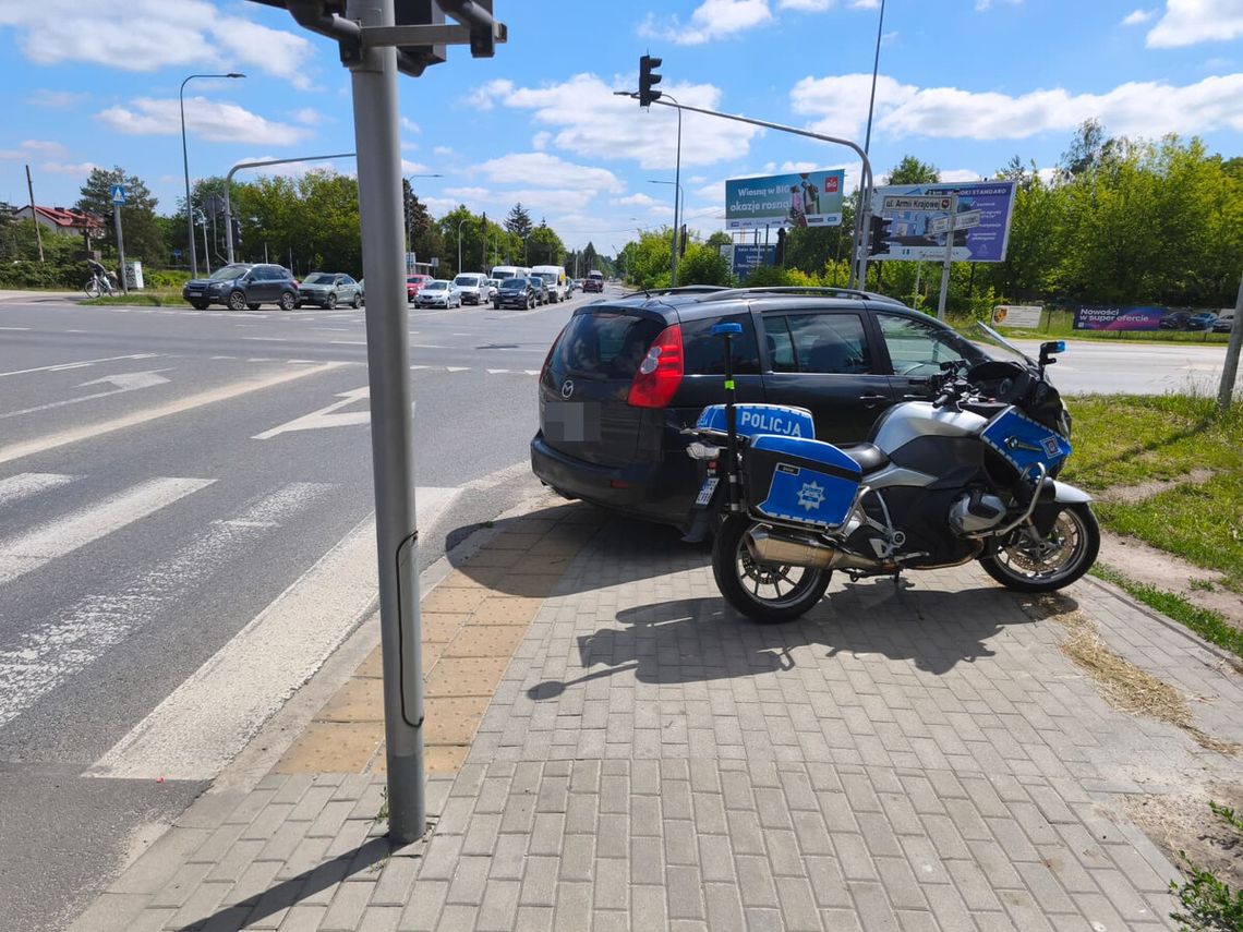 Obiecywał policjantowi, że nie pojedzie. Kilka chwil później został złapany za kierownicą
