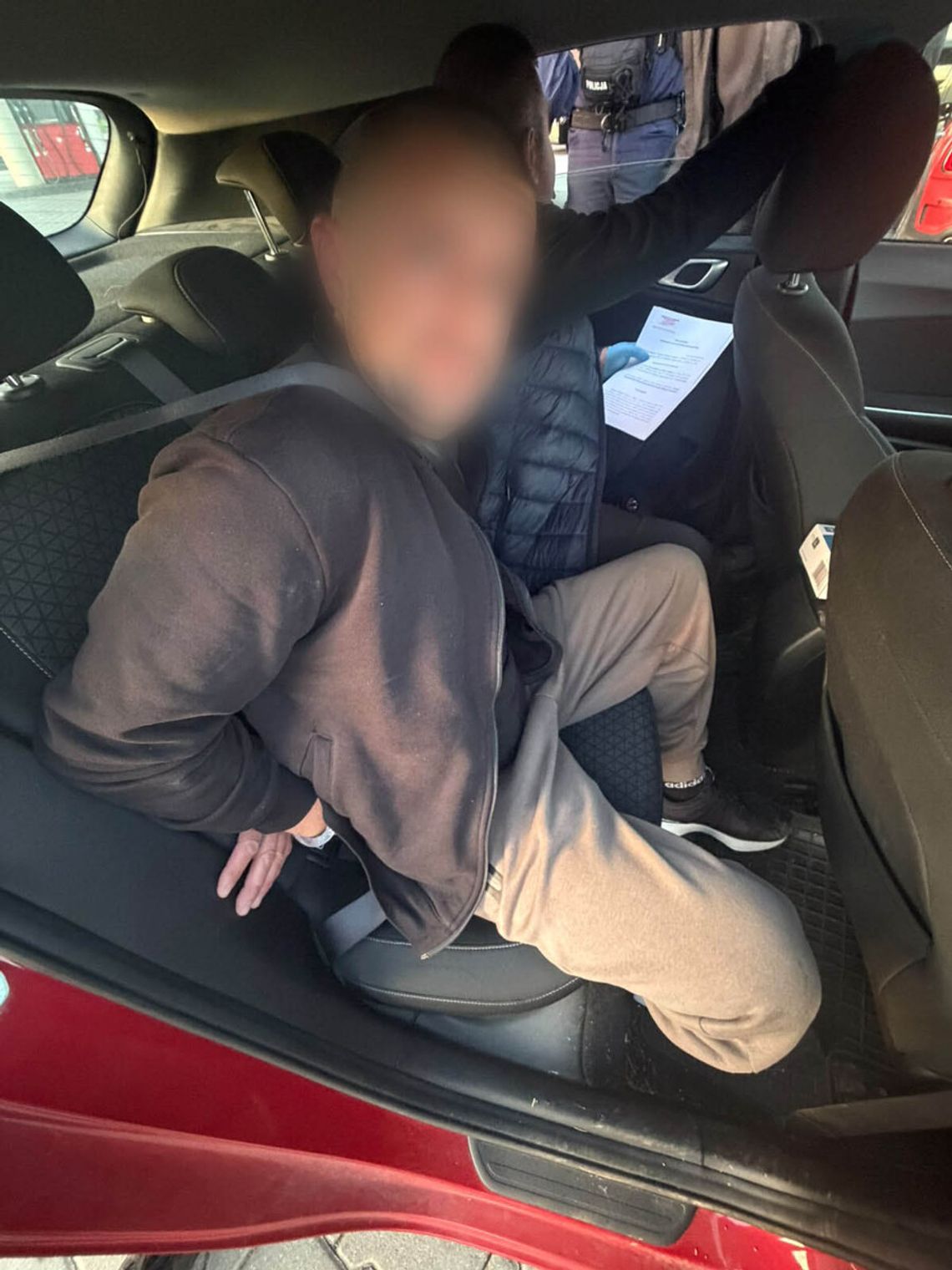 Obudził się i zobaczył włamywacza. 45-letni intruz brutalnie zaatakował właściciela domu Obudził się i zobaczył włamywacza. 45-letni intruz brutalnie zaatakował właściciela domu