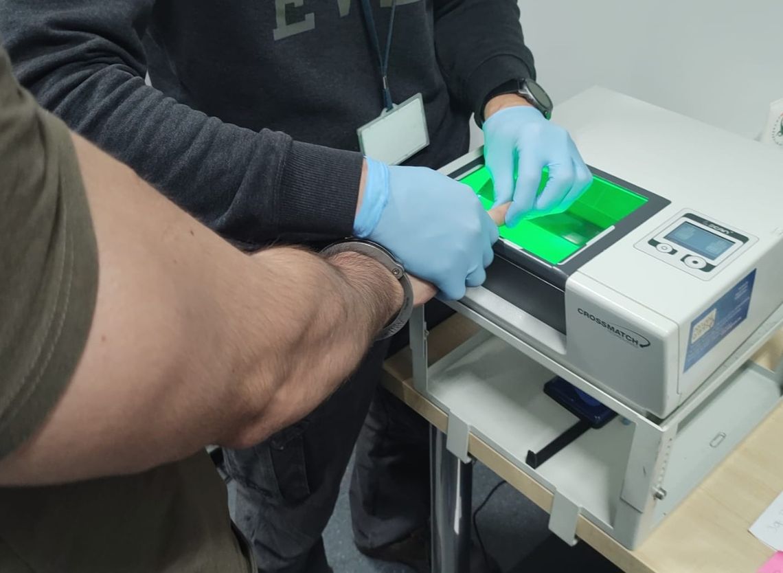 Oferował do sprzedaży węgiel w atrakcyjnej cenie. Towaru nie wysyłał, oszukał ludzi w całym kraju