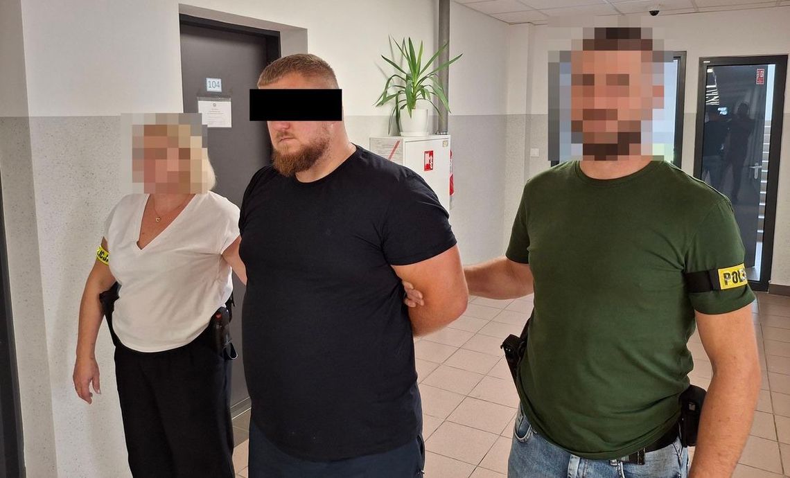 Ojciec i syn zginęli podczas wymiany koła. 31-letni Ukrainiec odpowie za spowodowanie wypadku