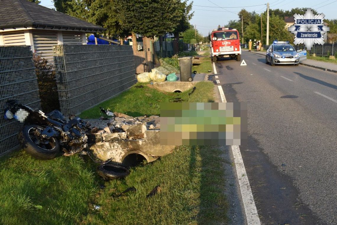 Osobówka zajechała drogę motocykliście. 36-latek zginął po uderzeniu w betonowy przepust