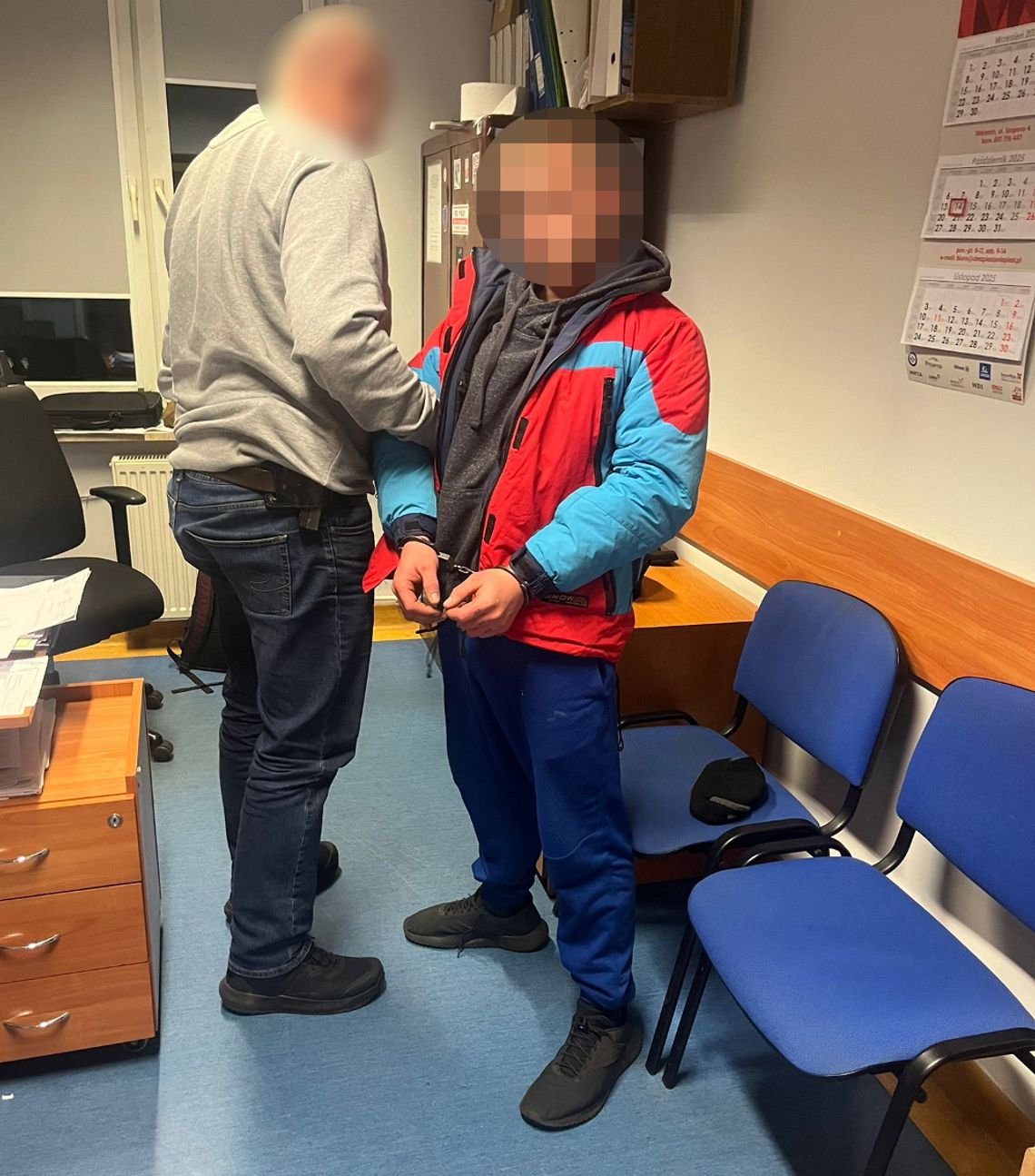 Oszuści wysłali go po pieniądze do staruszki, żeby udawał policjanta. Dała mu 40 tysięcy Oszuści wysłali go po pieniądze do staruszki, żeby udawał policjanta. Dała mu 40 tysięcy