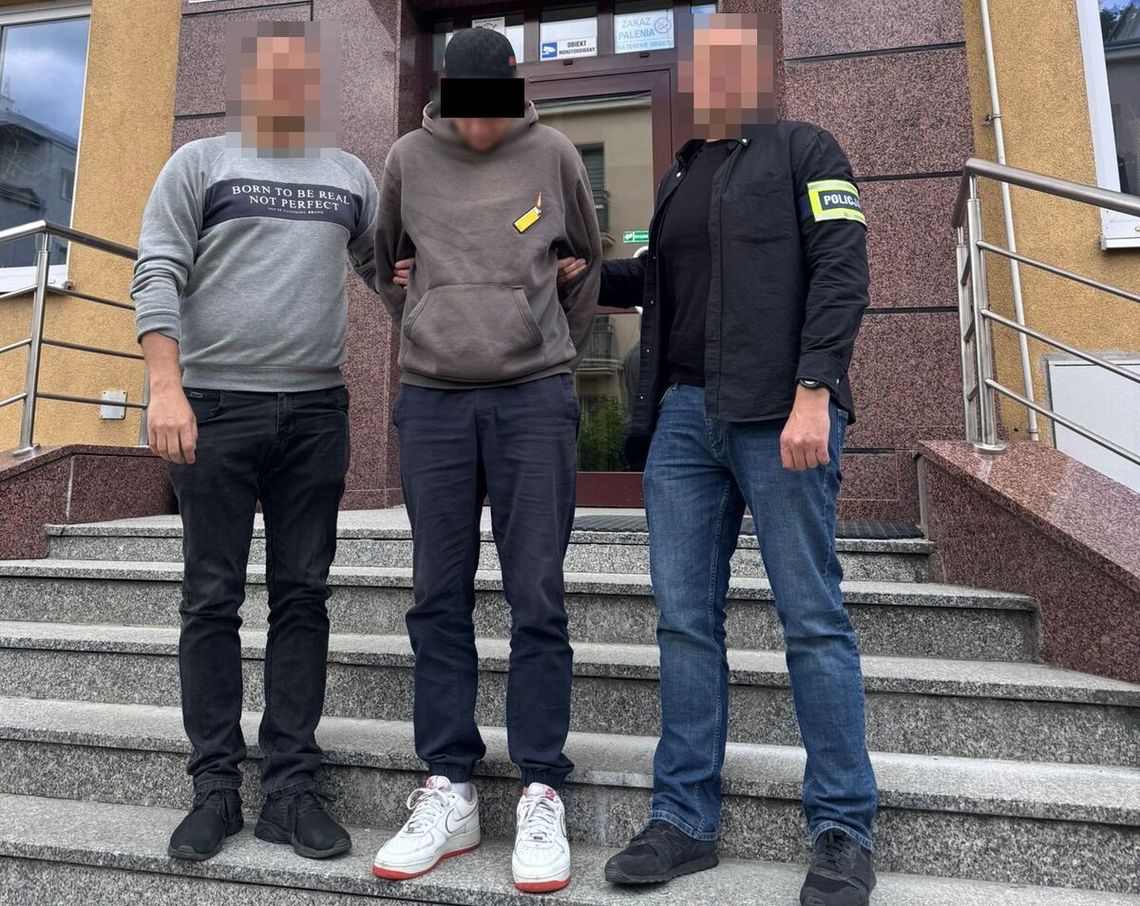 Oszust trafił na niewłaściwą babcię. W reklamówce były pocięte gazety