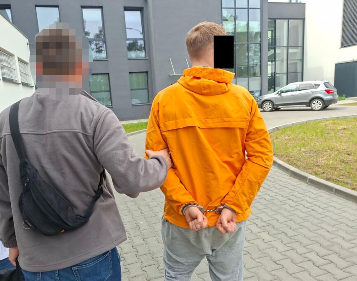 Oszustwo podatkowe zamieniło się w śledztwo narkotykowe. Młody diler tymczasowo aresztowany Oszustwo podatkowe zamieniło się w śledztwo narkotykowe. Młody diler tymczasowo aresztowany