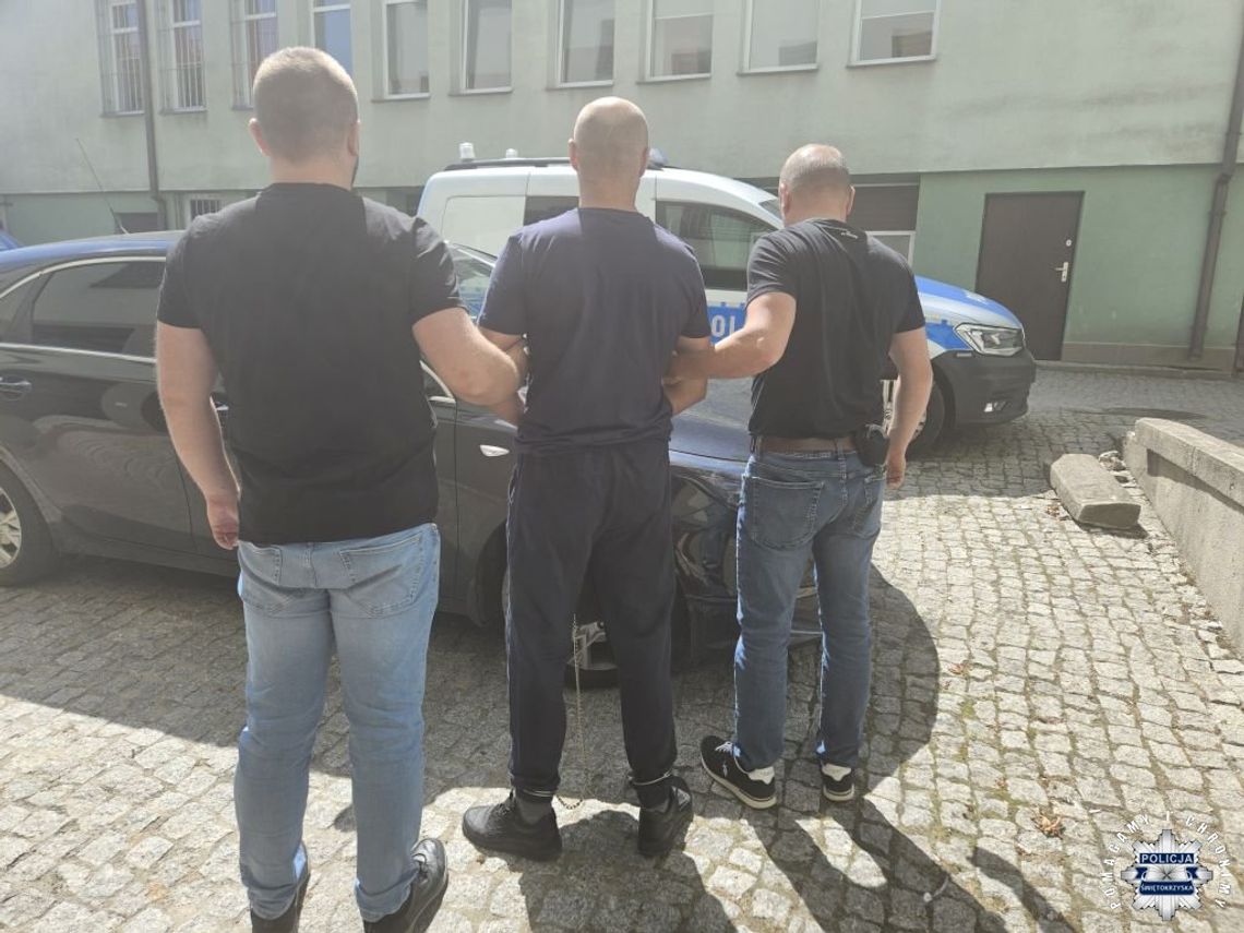 Otworzył drzwi, zobaczył znajomą dziewczynę i od razu dostał w twarz od faceta. Parka chciała pieniędzy