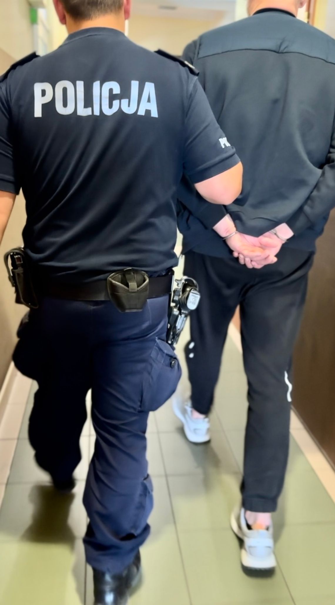 Panowie spotkali się, żeby porozmawiać o kobiecie, ale sytuacja wymknęła się spod kontroli. Starszy pobił młodszego kastetem