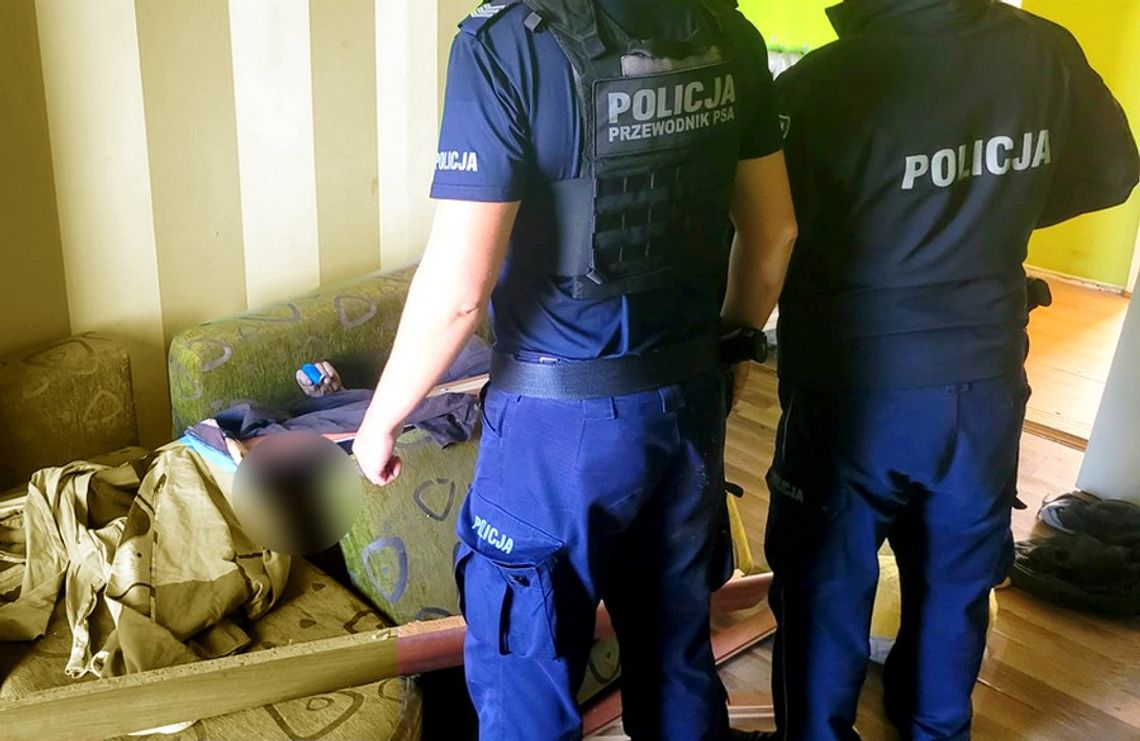 Para znęcała się nad dziećmi. 44-latek dodatkowo odpowie za przestępstwo na tle seksualnym Para znęcała się nad dziećmi. 44-latek dodatkowo odpowie za przestępstwo na tle seksualnym