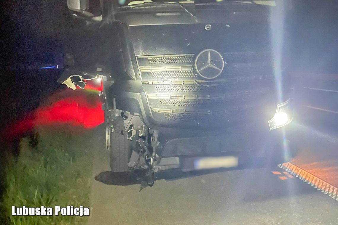 Pechowa seria na A2. 36-latek rozbił BMW, potem uderzył w niego pijany tirowiec