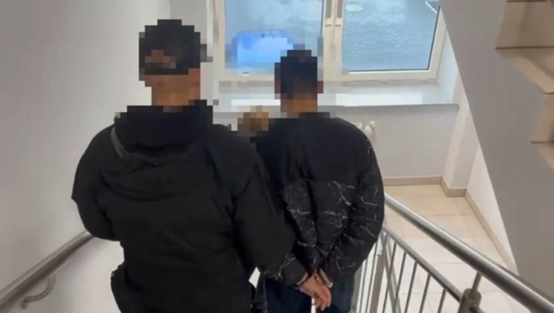 Piątka nastolatków skatowała 18-latka pod mostem. Zostawili go półprzytomnego w samej bieliźnie