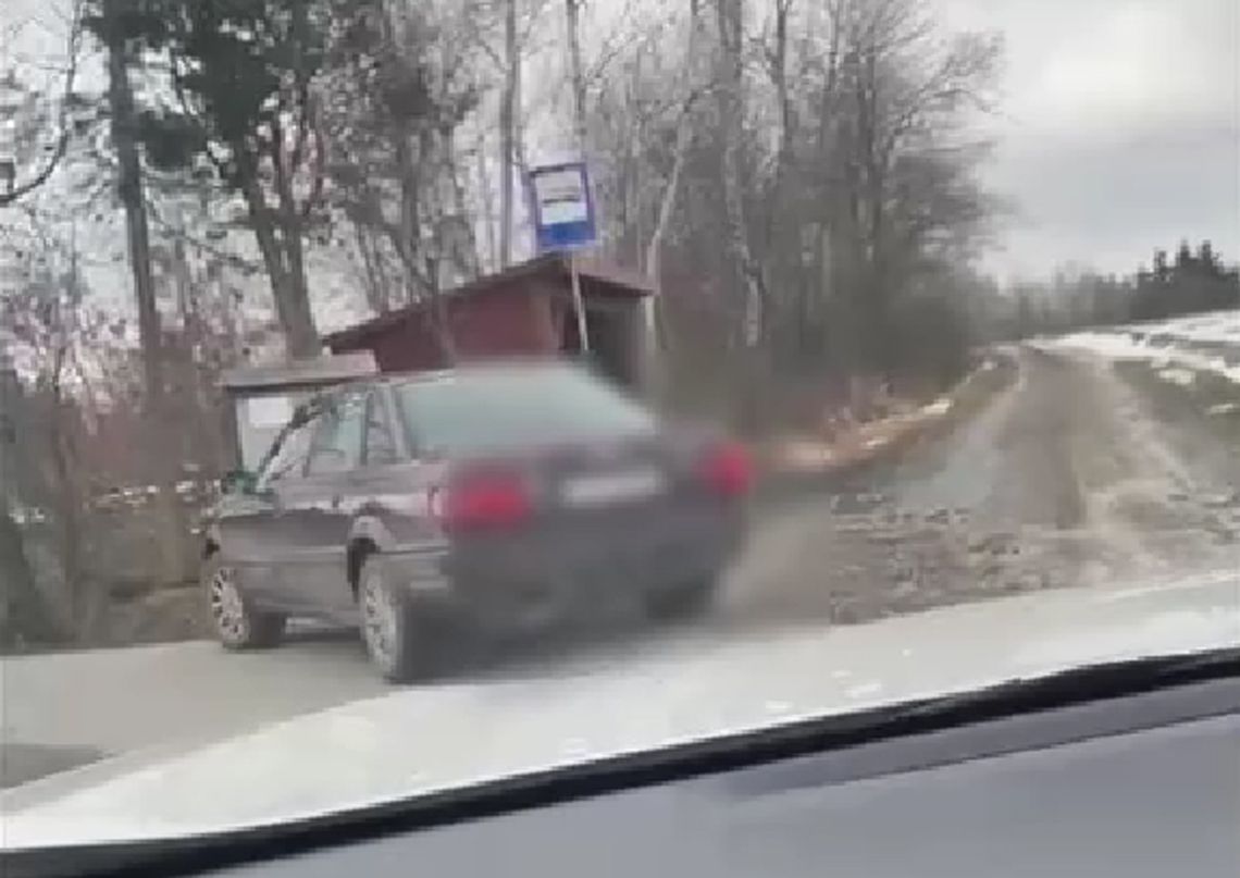 Pijacka jazda w Walentynki całą szerokością drogi. Miał 2,5 promila. WIDEO