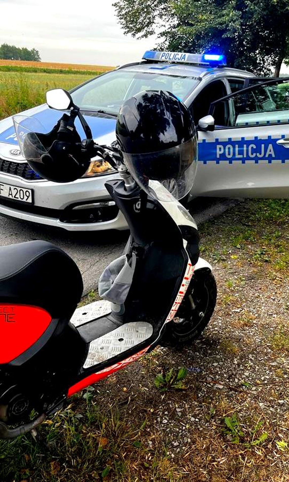 Pijak na skuterze chciał skorumpować policjantów z drogówki. Oferował 10 tysięcy złotych