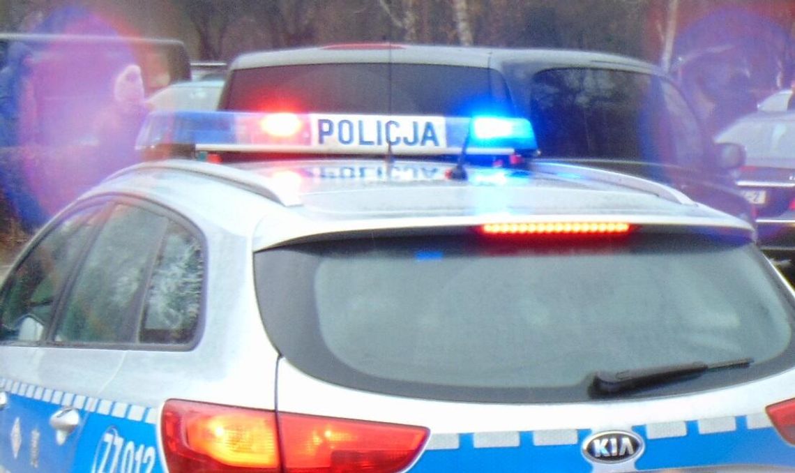 Pijana 15-latka prowadziła samochód ojca 20-letniej koleżanki, która siedziała obok. Też była nietrzeźwa Pijana 15-latka prowadziła samochód ojca 20-letniej koleżanki, która siedziała obok. Też była nietrzeźwa