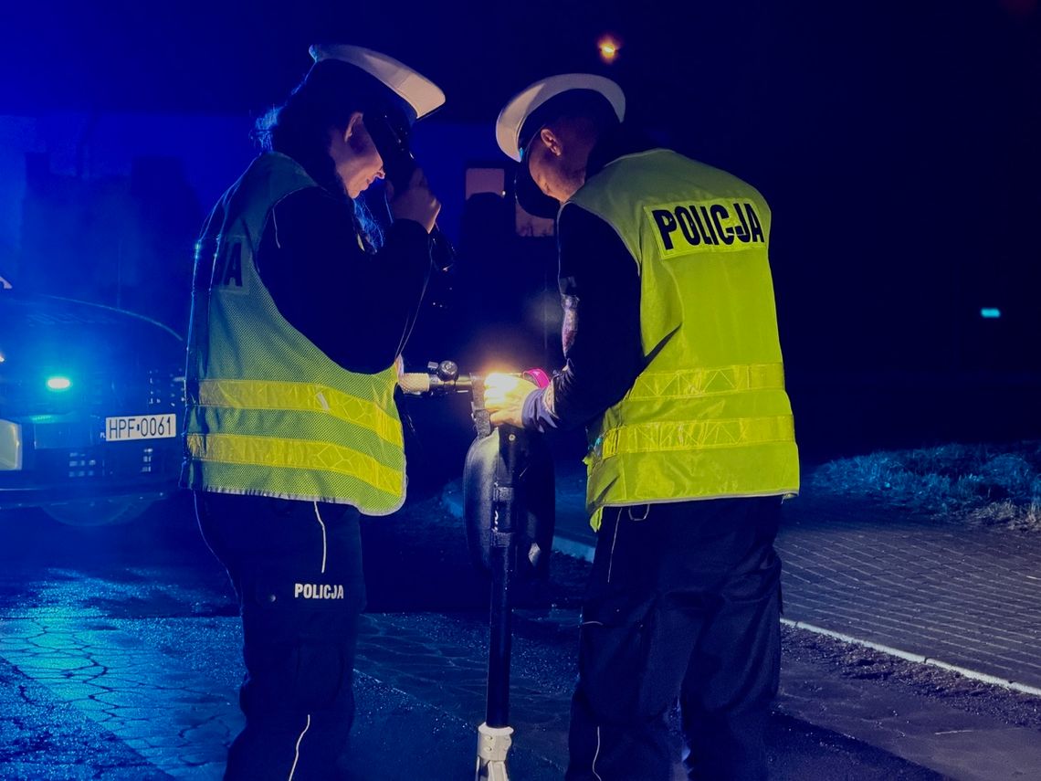 Pijana 56-latka próbowała jechać hulajnogą elektryczną. Skończyło się glebą i szpitalem