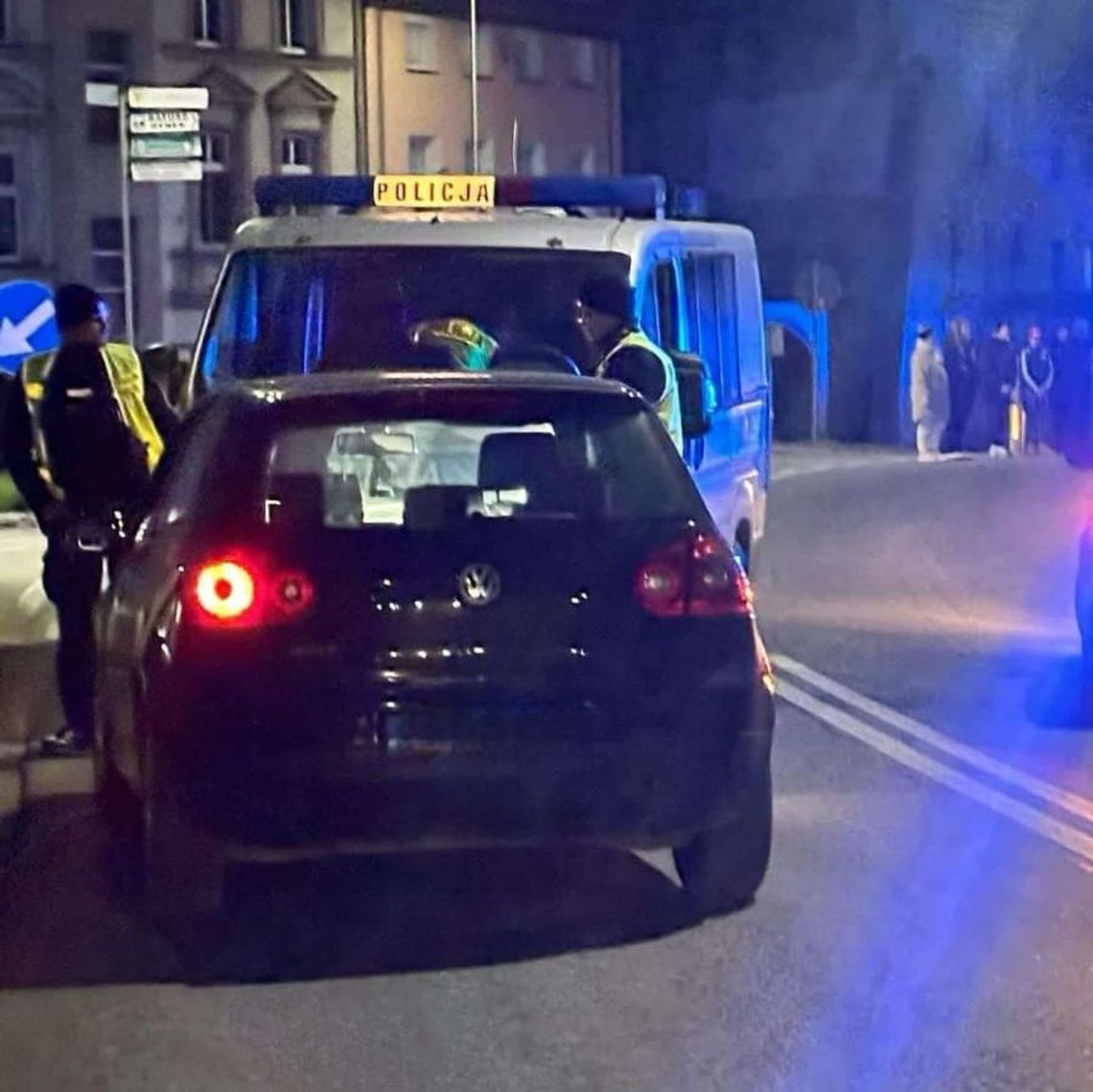 Pijana kobieta omal nie wjechała w wiernych idących w procesji. Wydmuchała ponad dwa promile