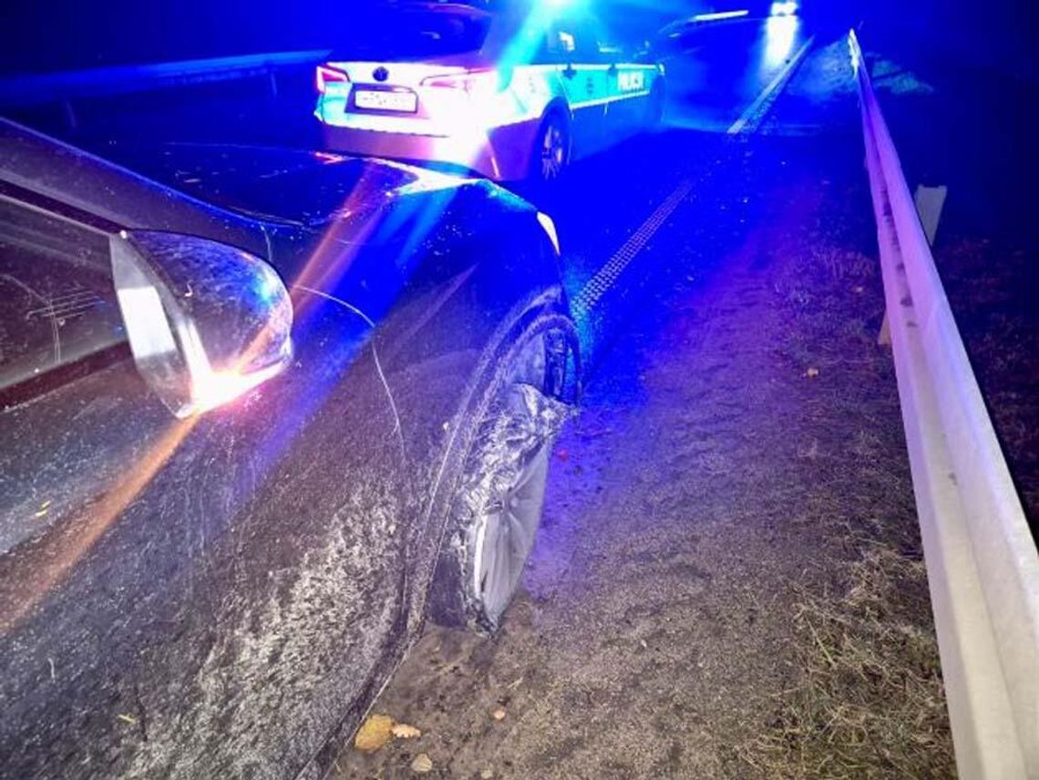 Pijana kobieta przez kilkanaście kilometrów jechała bez opony. Znosiło ją na wszystkie strony Pijana kobieta przez kilkanaście kilometrów jechała bez opony. Znosiło ją na wszystkie strony