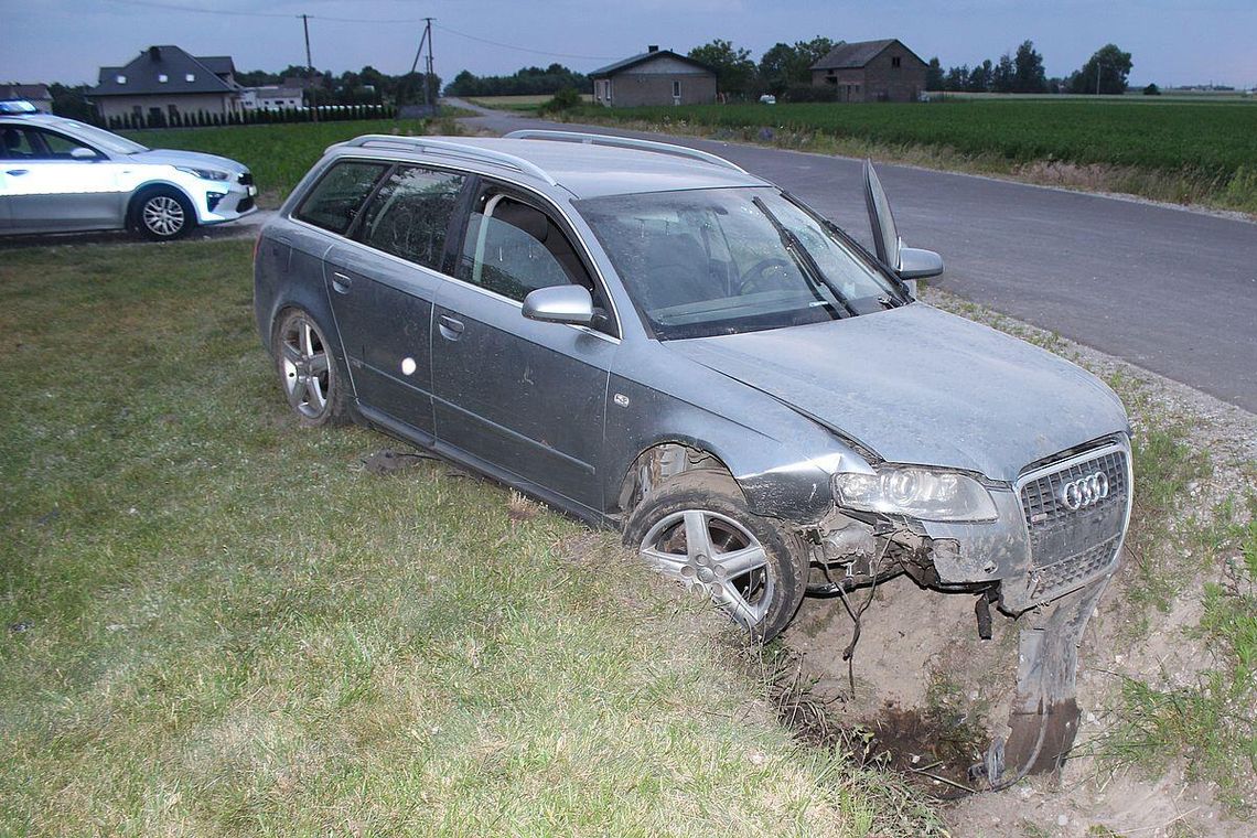 Pijana matka wiozła trójkę dzieci i partnera. Spowodowała wypadek, w którym ranne zostały jej dzieci