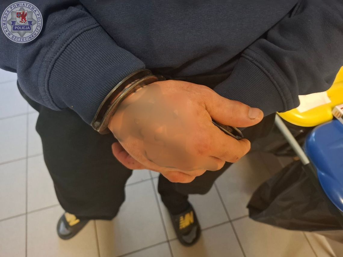 Bracia brutalnie rozprawili się z sąsiadami, którzy urządzili libację. Skopali mężczyznę i uderzyli kobietę motyką Bracia brutalnie rozprawili się z sąsiadami, którzy urządzili libację. Skopali mężczyznę i uderzyli kobietę motyką