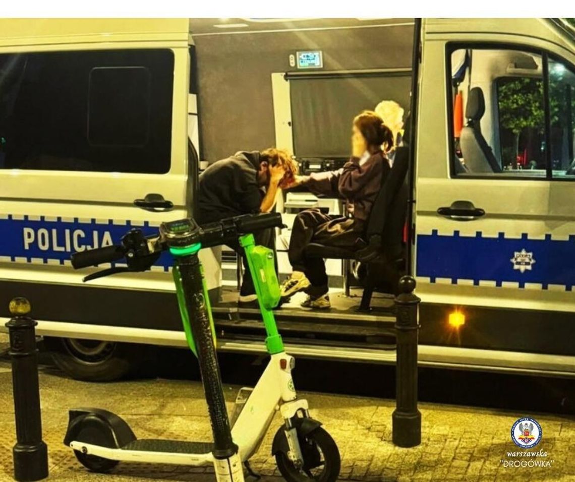 Pijani na hulajnogach ruszyli nocą w miasto. Policjanci wystawili mandaty na 81 tys. zł Pijani na hulajnogach ruszyli nocą w miasto. Policjanci wystawili mandaty na 81 tys. zł