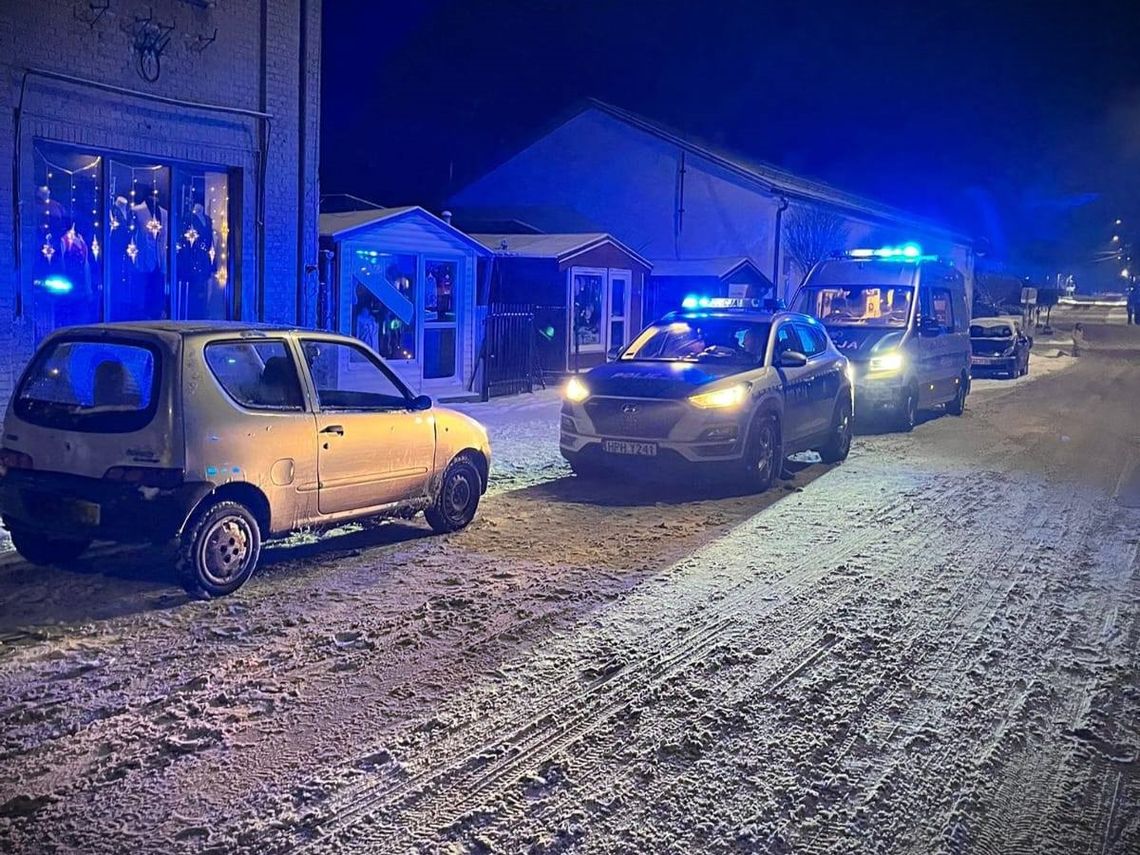 Pijani rodzice mieli pod opieką 10-miesięczne niemowlę. Jechali seicento z nietrzeźwym kierowcą