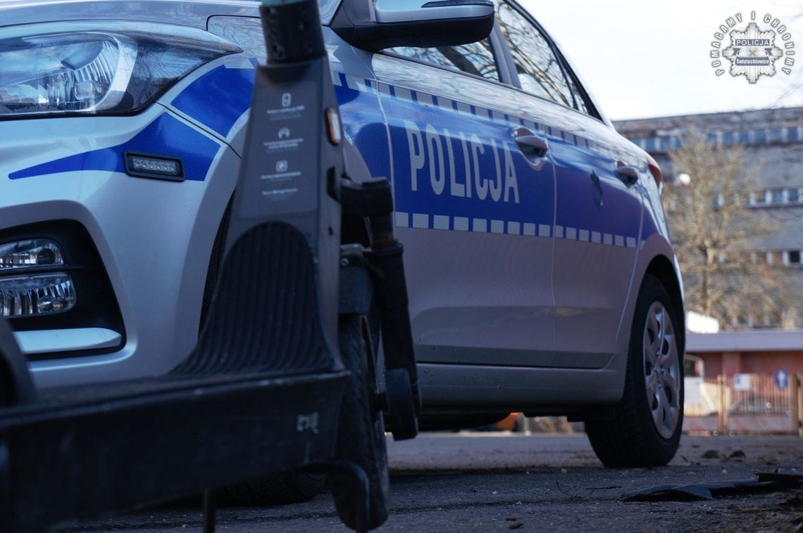 Pijany 20-latek jechał na hulajnodze elektrycznej po krajówce. Dostał 2500 złotych mandatu Pijany 20-latek jechał na hulajnodze elektrycznej po krajówce. Dostał 2500 złotych mandatu