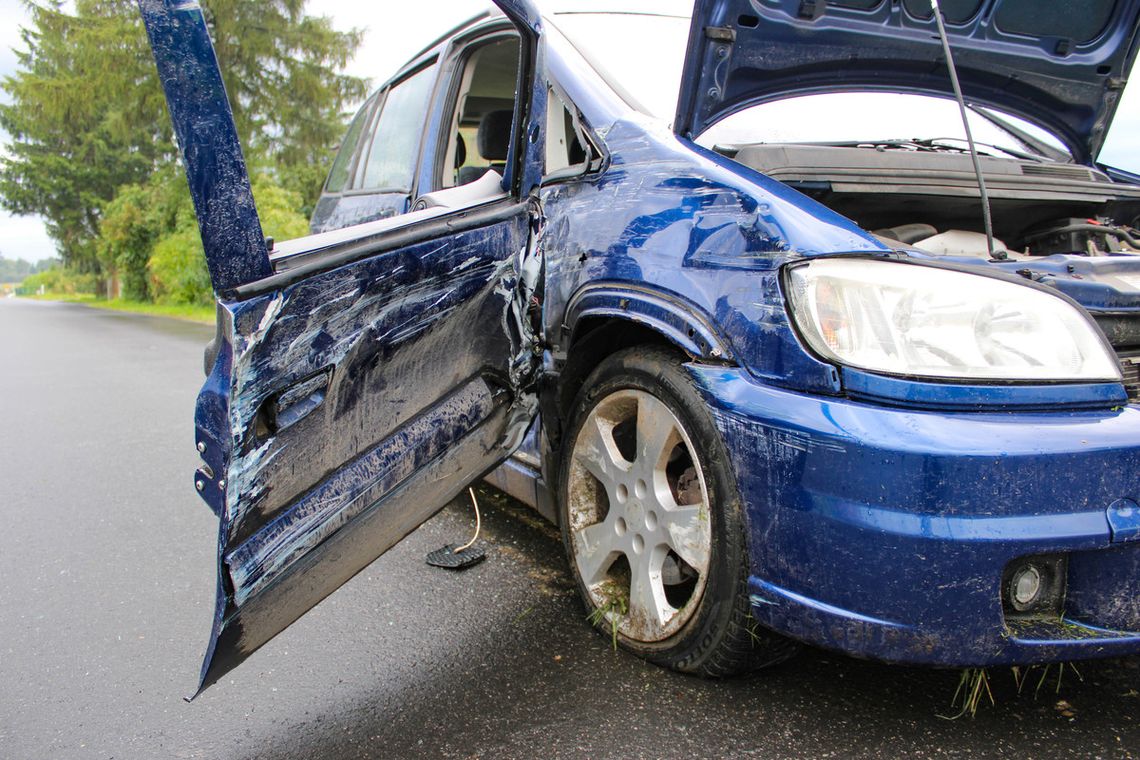 Pijany 20-latek spowodował wypadek, w którym ciężko ranny został jego kolega. Próbował okłamać policjantów Pijany 20-latek spowodował wypadek, w którym ciężko ranny został jego kolega. Próbował okłamać policjantów