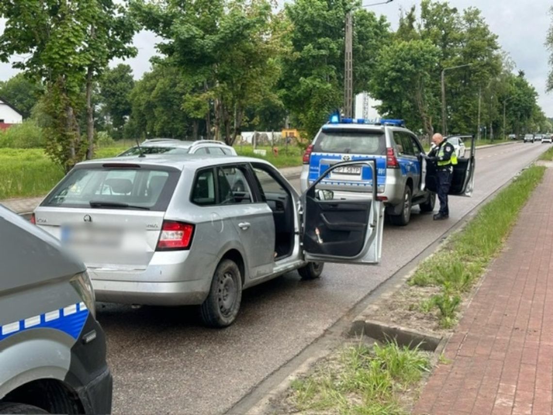 Pijany 21-latek nie zatrzymał się do kontroli. Ścigało go kilka radiowozów, w końcu udało się go zatrzymać