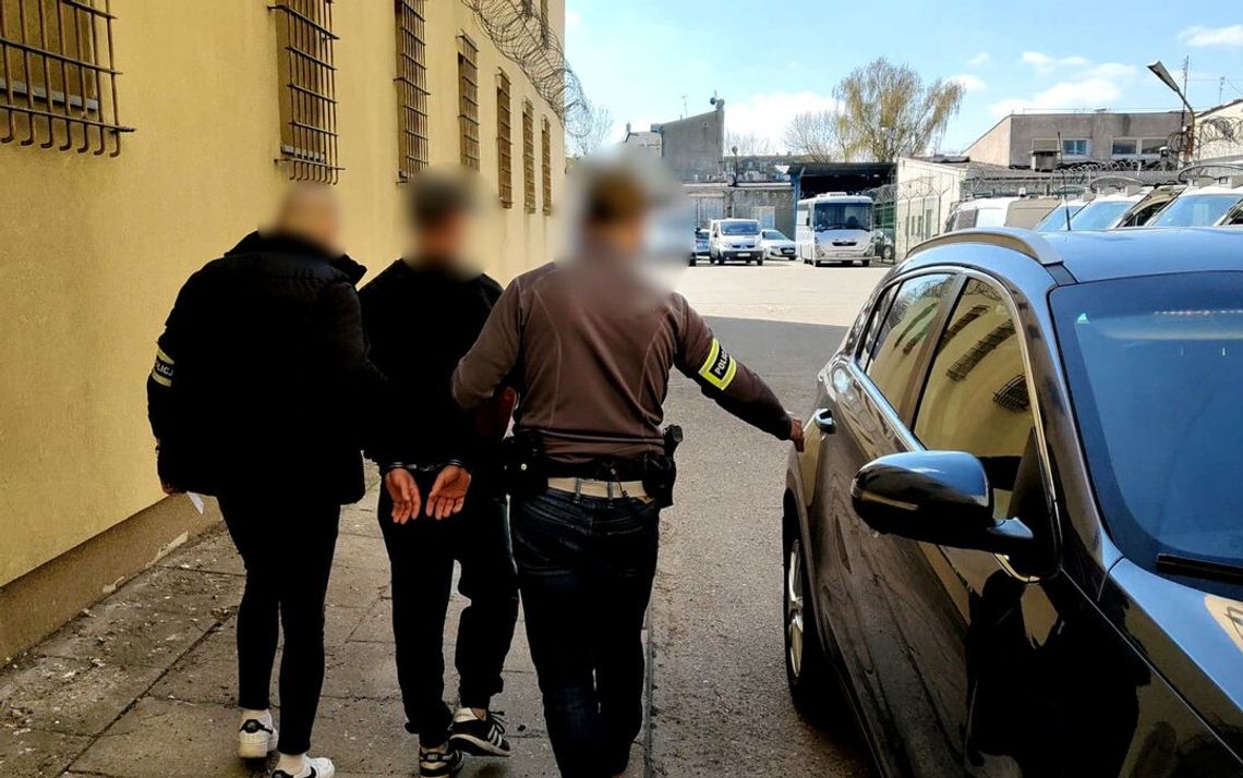 Pijany 29-latek chciał zdać na prawko. Na placu cofał z zaciągniętym hamulcem ręcznym. WIDEO