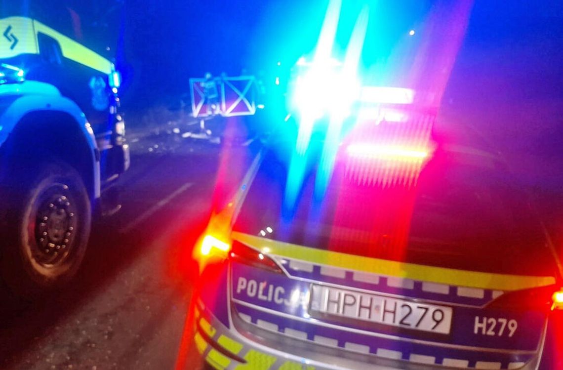 Pijany 31-latek w BMW zjechał na czołówkę z fordem. W wypadku zginął kierowca drugiego z aut