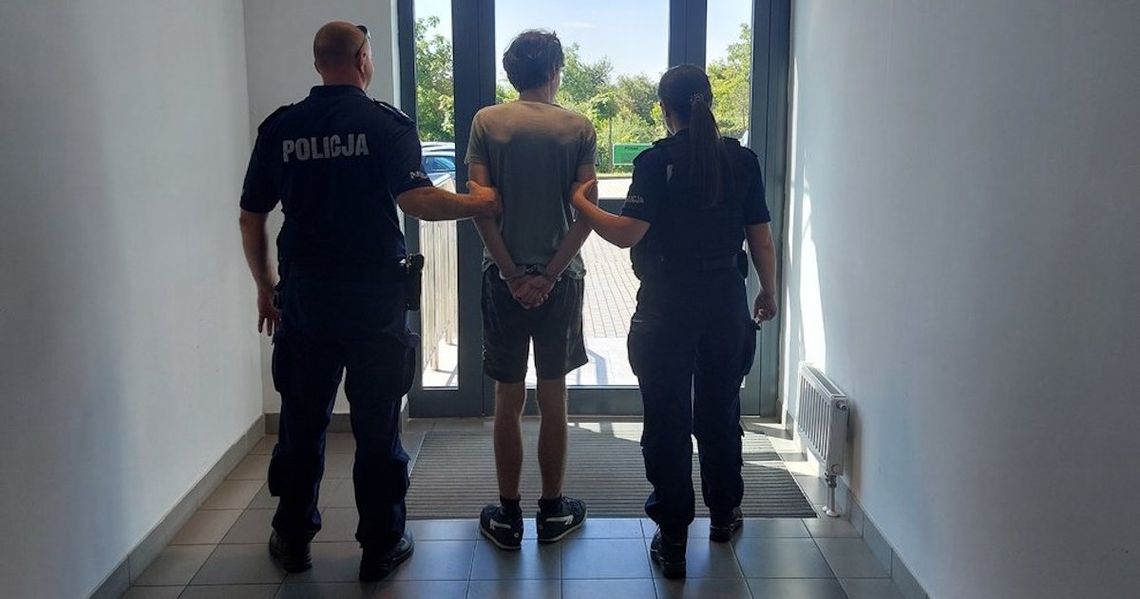 Pijany 31-latek zaczepiał ludzi na ulicy. Trafił na 18-latka, który dźgnął go nożem w brzuch