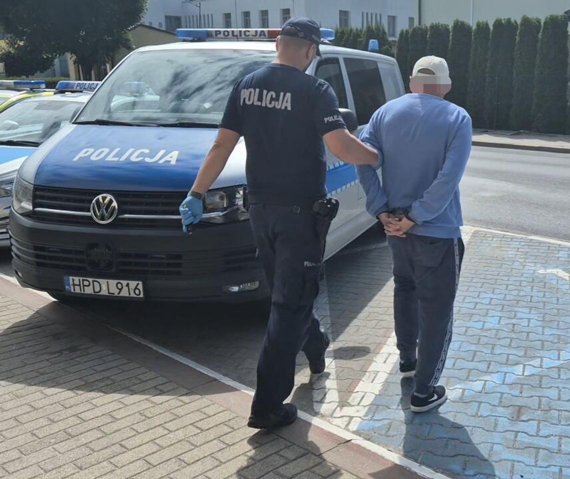 Pijany 52-latek terroryzował matkę. Sąd wysłał go za kraty