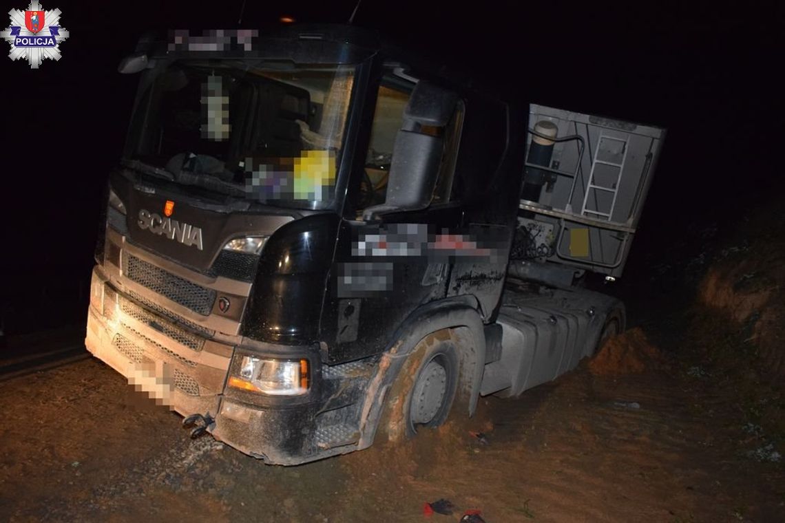 Pijany kierowca ciężarówki ugrzązł przy drodze technicznej. Miał ponad 3,5 promila we krwi Pijany kierowca ciężarówki ugrzązł przy drodze technicznej. Miał ponad 3,5 promila we krwi