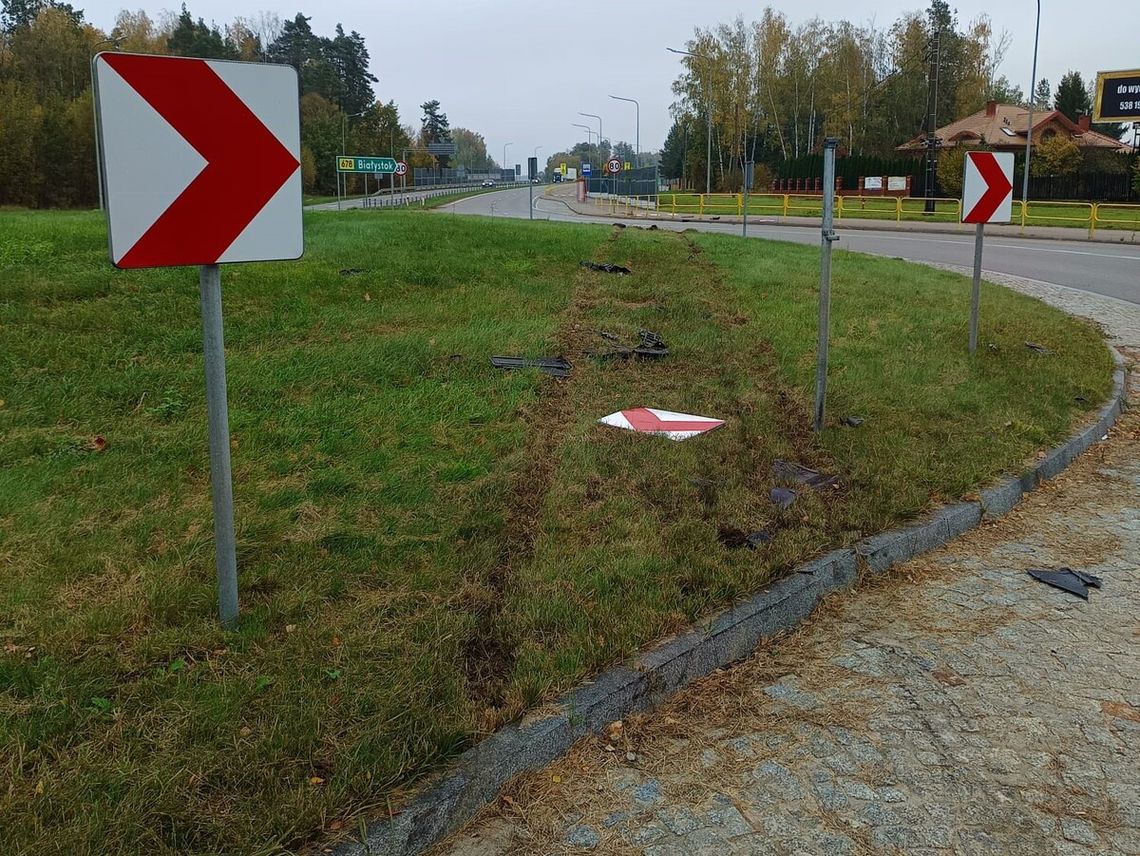Pijany kierowca nie wyrobił na rondzie i pojechał prosto. Bełkotał, gdy złapał go policjant po służbie Pijany kierowca nie wyrobił na rondzie i pojechał prosto. Bełkotał, gdy złapał go policjant po służbie