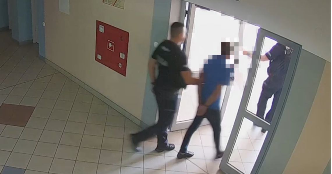 Pijany kierowca z sądowym zakazem zatrzymany przez policję. Grozi mu wydalenie z Polski