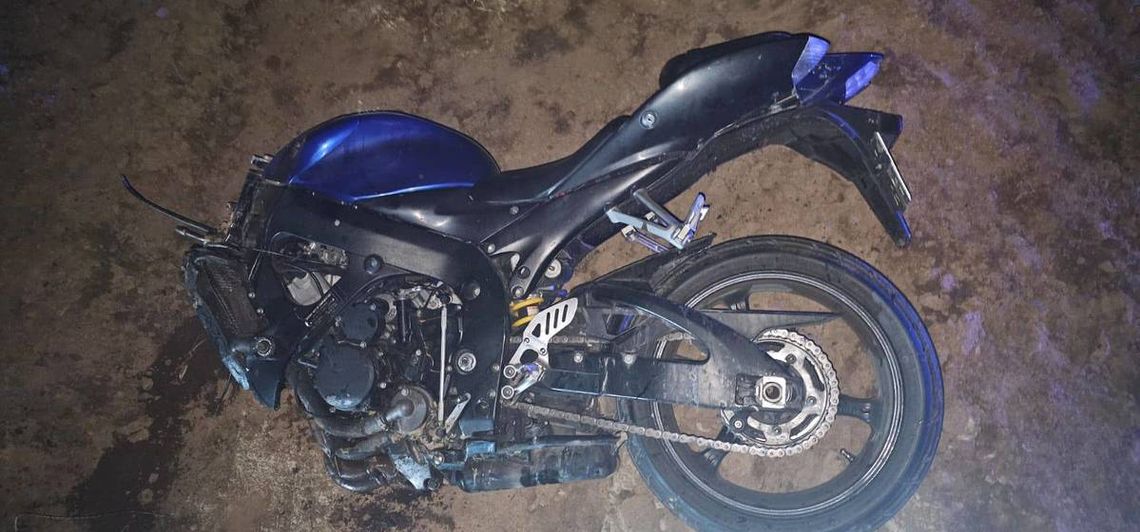 Pijany motocyklista stracił panowanie nad kierownicą i uderzył w betonowy przepust. Ranny trafił do szpitala Pijany motocyklista stracił panowanie nad kierownicą i uderzył w betonowy przepust. Ranny trafił do szpitala