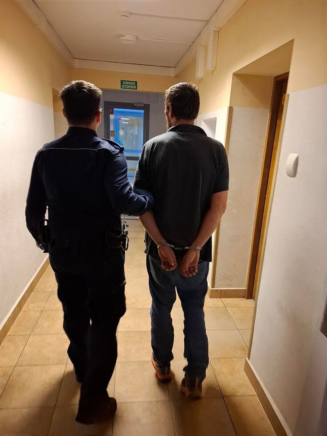 Pijany Ukrainiec zjadł w sklepie ciastka za 25 zł i się awanturował. Dostał grzywnę 4000 zł