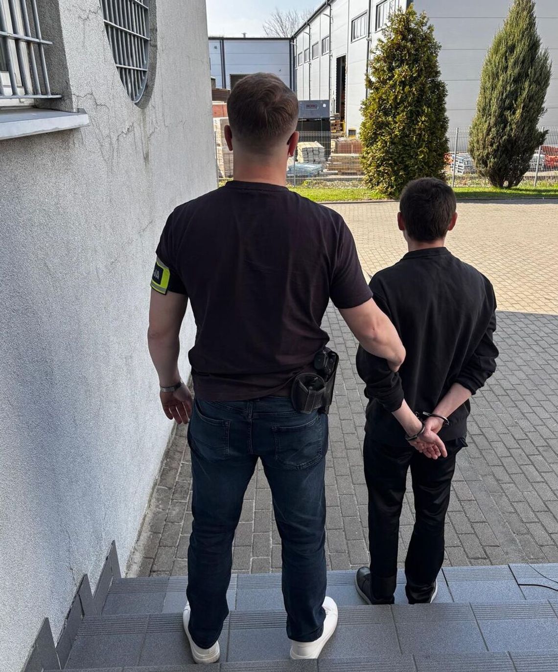 Pił, jeździł i unikał więzienia. Policjanci zawnioskowali i deportowanie 26-latka do Ukrainy