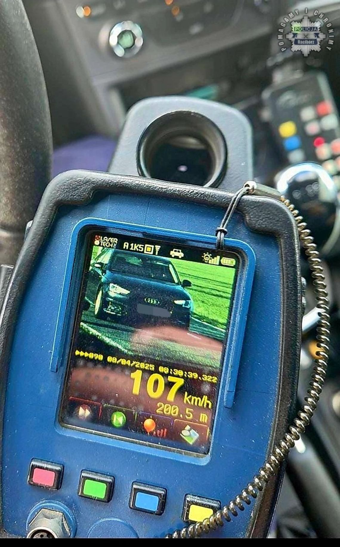 Piracki rajd 78-letniego kierowcy. Jechał przez miasto z prędkością 107 km/h i stracił prawo jazdy