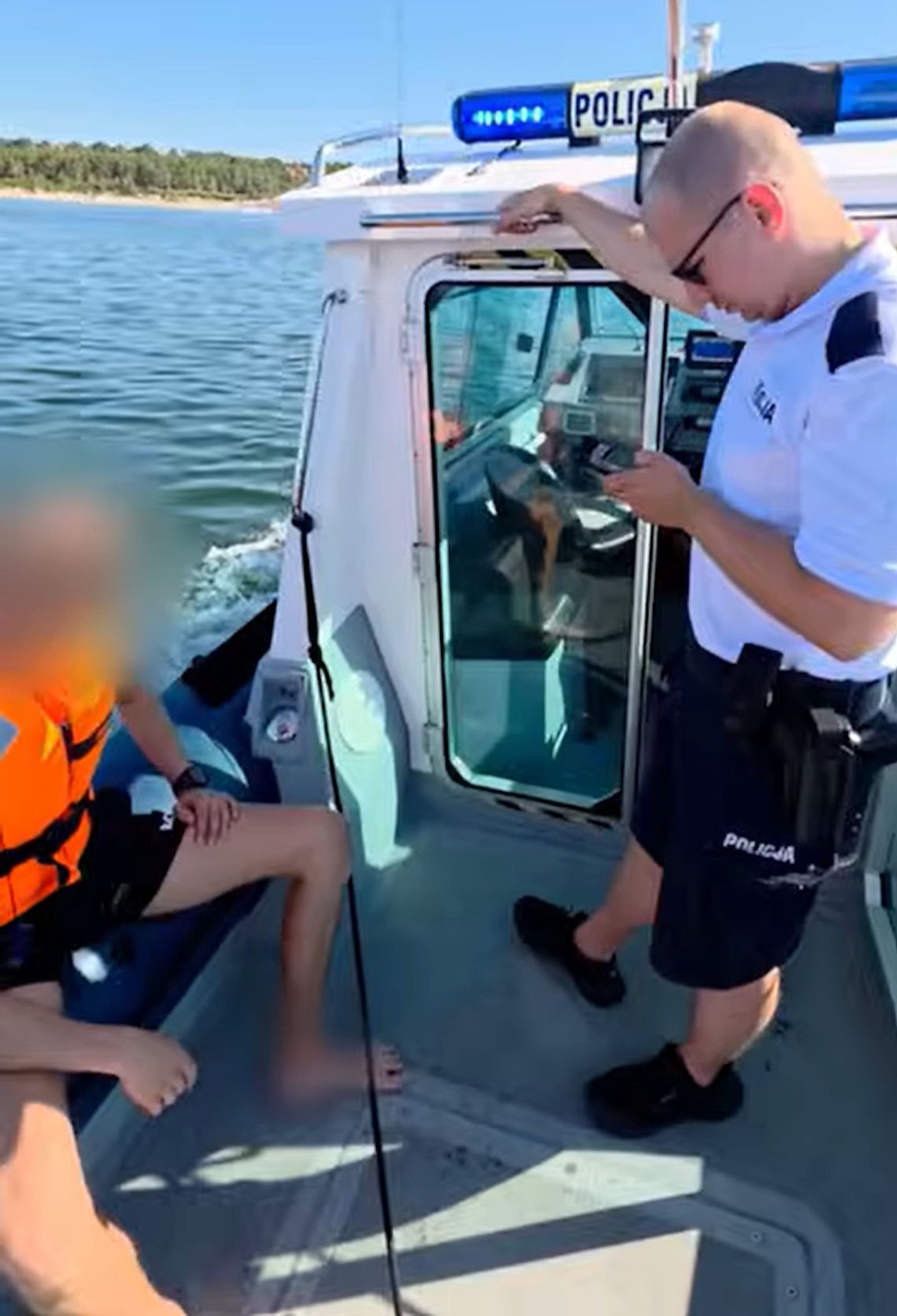 Pływał skuterem wodnym po alkoholu i kokainie. Zatrzymał go policyjny patrol wodny Pływał skuterem wodnym po alkoholu i kokainie. Zatrzymał go policyjny patrol wodny