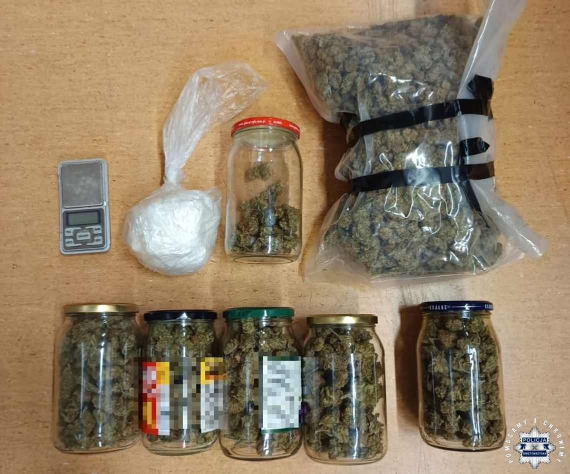 Po kłótni z kolegą wezwał do mieszkania policję. Zarówno zgłaszający, jak i znajomy mieli narkotyki