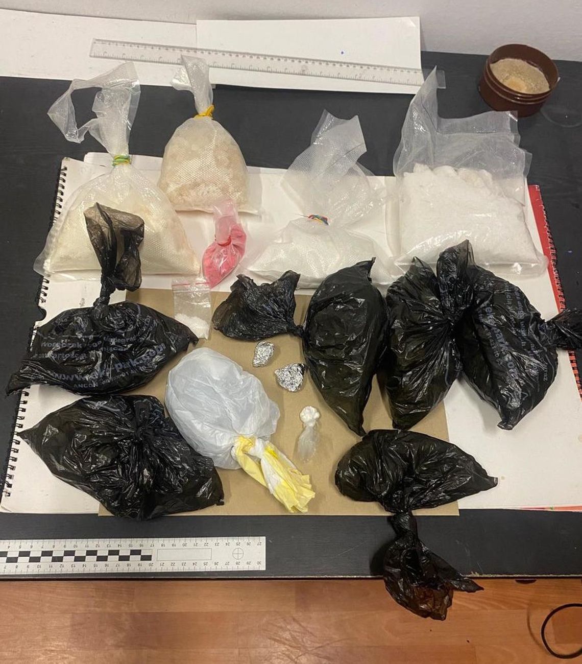 Po wyjściu z więzienia wrócił do narkobiznesu. Diler-recydywista zatrzymany po policyjnym pościgu