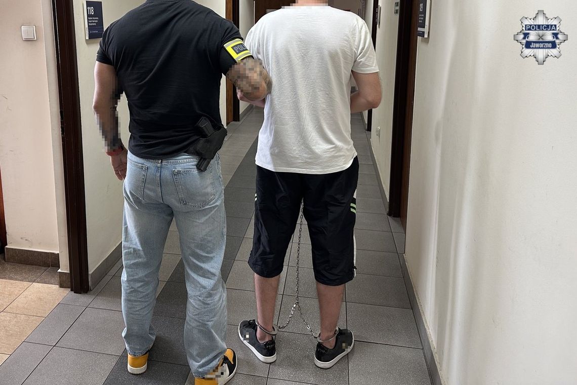 Po zabójstwie kolegi wrócił pod mieszkanie. Dobijał się do drzwi i mówił, co zrobił Po zabójstwie kolegi wrócił pod mieszkanie. Dobijał się do drzwi i mówił, co zrobił